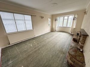 Lounge- click for photo gallery